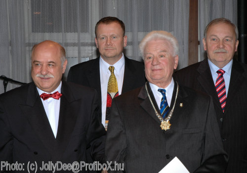 (c) JollyDee@ProfiboX.hu Kincses Ferenc