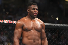 Francis Ngannou is bejárná a pénzgyűjtős-nyugdíjbamenős utat